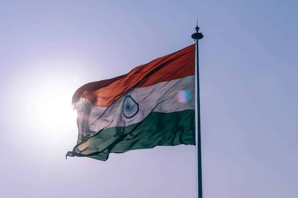 स्वतंत्रता दिवस पर निबंध - Short and Long Essay on Independence Day in Hindi - जानिए स्वतंत्रता दिवस से जुड़ी सभी जानकारी हिंदी में